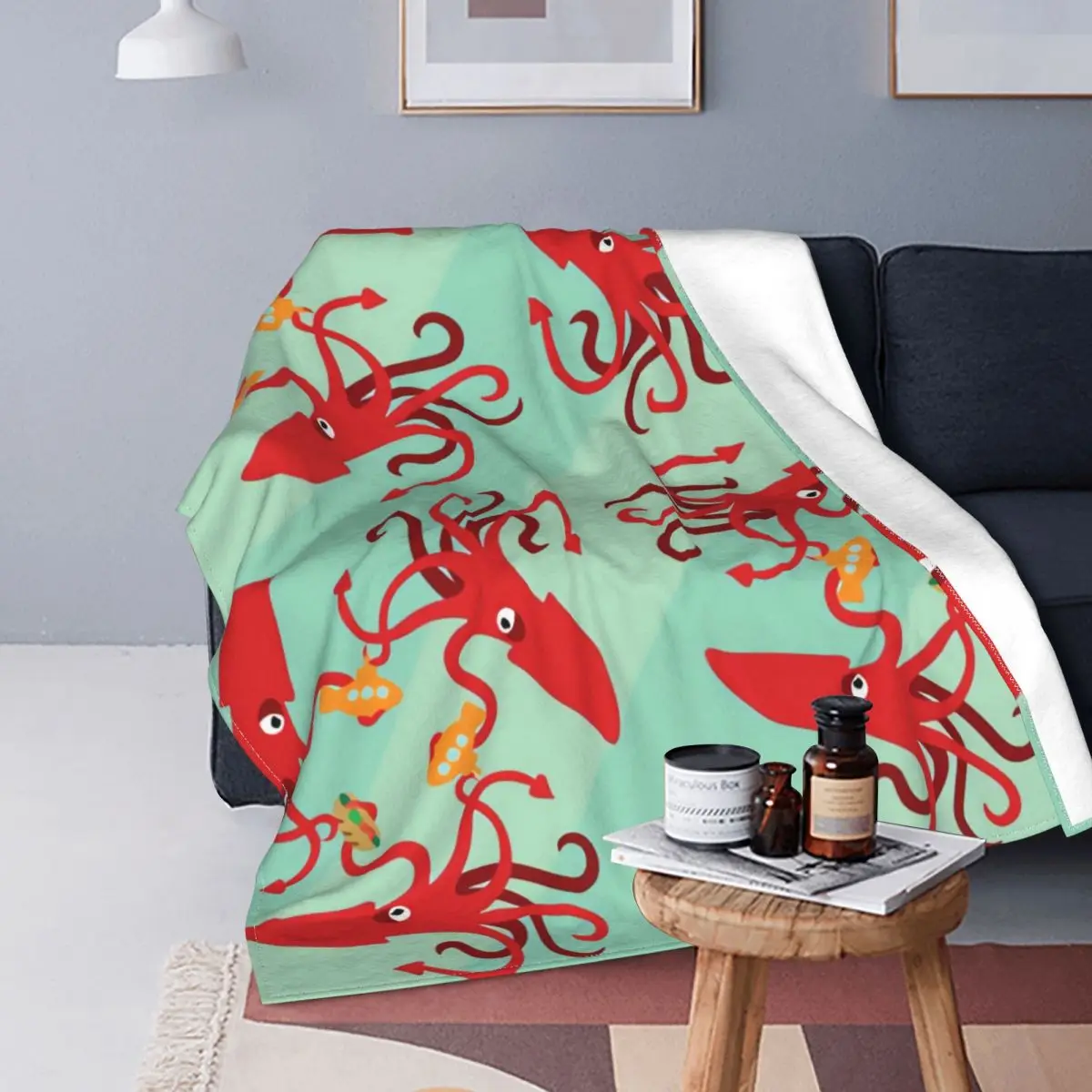 Гигантский кальмар съедает ультрамягкое флисовое микро-Флисовое одеяло для дивана, кровати, дивана
Гигантский кальмар съедает ультрамягкое флисовое микро-Флисовое одеяло для дивана, кровати, дивана