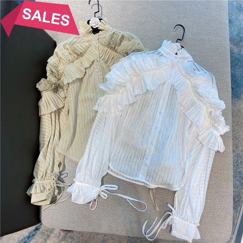 winter new French court style Auricularia auricula Ruffle bubble sleeve shirt blouse
winter new French court style Auricularia auricula Ruffle bubble sleeve shirt blouse