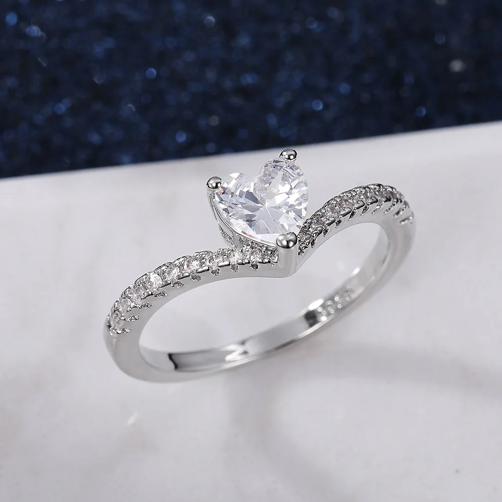 Romantic Brilliant Cubic Zirconia Women Wedding Love Heart Rings for Bride Lover Girlfriend Fashion Female Sweet Gift Jewelry
Romantic Brilliant Cubic Zirconia Women Wedding Love Heart Rings for Bride Lover Girlfriend Fashion Female Sweet Gift Jewelry