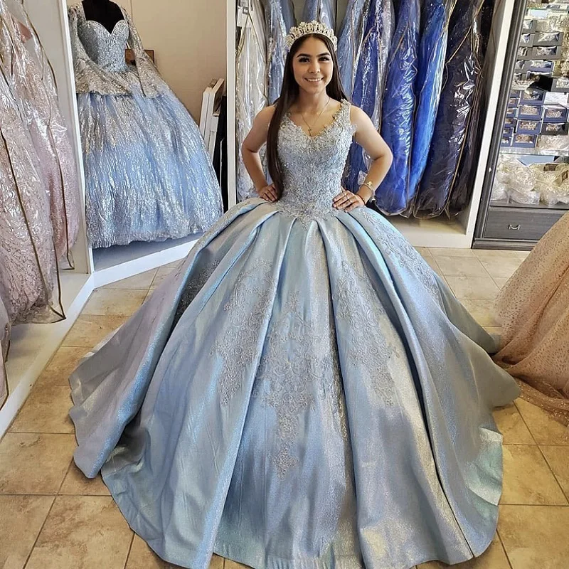 2021 High Quality Light Blue Sweetheart Quinceanera Dress Ball Gown V-Neck Sequins Beads Lace Sweet 16 Prom Party Gown BM706
2021 High Quality Light Blue Sweetheart Quinceanera Dress Ball Gown V-Neck Sequins Beads Lace Sweet 16 Prom Party Gown BM706