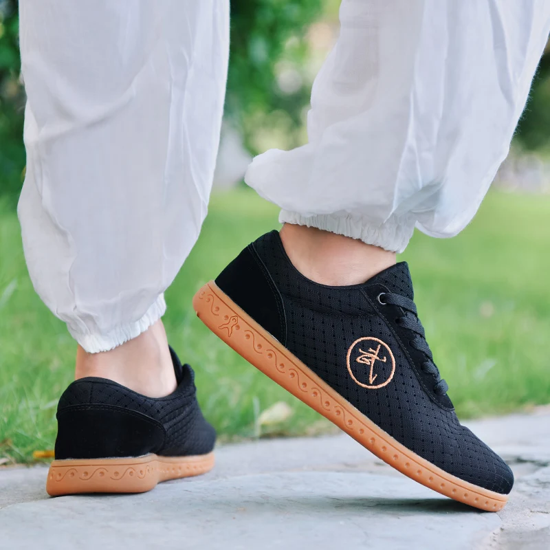 Brand Designer Breathable Tai Chi Shoes Men Women Soft Sole Training Sports Shoes Couple Beef Tendon Bottom Martial Arts Shoes
Brand Designer Breathable Tai Chi Shoes Men Women Soft Sole Training Sports Shoes Couple Beef Tendon Bottom Martial Arts Shoes