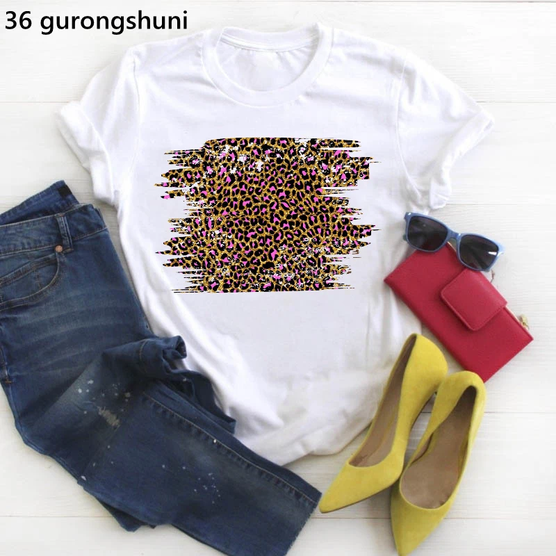 Роскошная розовая футболка с леопардовым принтом, женская одежда 2022, модная футболка с губами, женская футболка в стиле Харадзюку, популярн... 
Роскошная розовая футболка с леопардовым принтом, женская одежда 2022, модная футболка с губами, женская футболка в стиле Харадзюку, популярн...