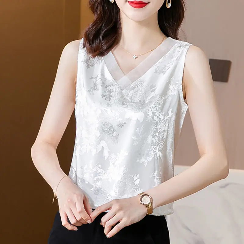 Women Summer Blouse Shirts Sexy V Neck Blouses Backless Office Ladies Sleeveless Casual Tops
Women Summer Blouse Shirts Sexy V Neck Blouses Backless Office Ladies Sleeveless Casual Tops