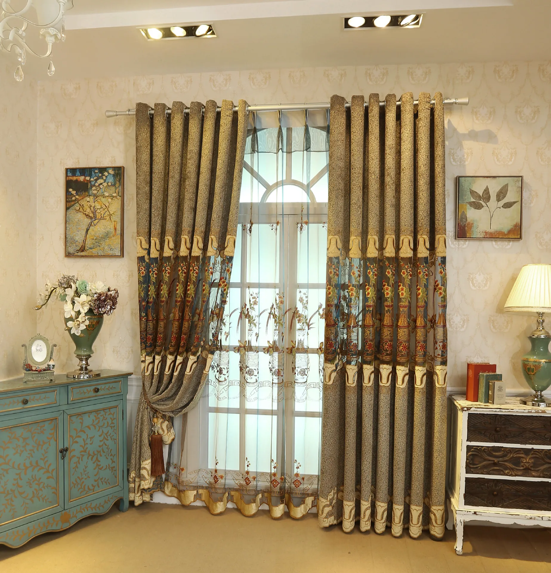 High-end Luxury Curtains for Living Dining Room Bedroom Atmosphere European Hollow Embroidery Shading Curtains
High-end Luxury Curtains for Living Dining Room Bedroom Atmosphere European Hollow Embroidery Shading Curtains
