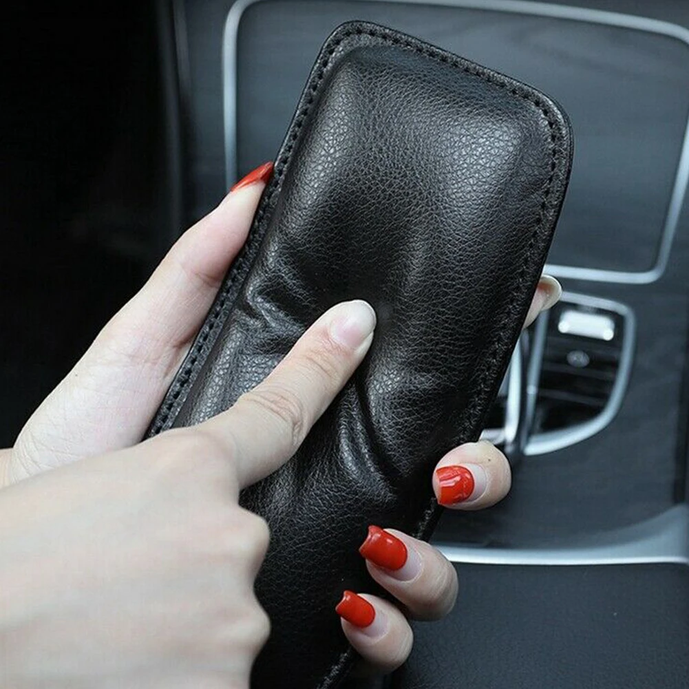 Universal Car Leather Leg Cushion Knee Pad Pillow Thigh Support Center Console Door Armrest Knee Cushion Car Interior Decoration
Universal Car Leather Leg Cushion Knee Pad Pillow Thigh Support Center Console Door Armrest Knee Cushion Car Interior Decoration