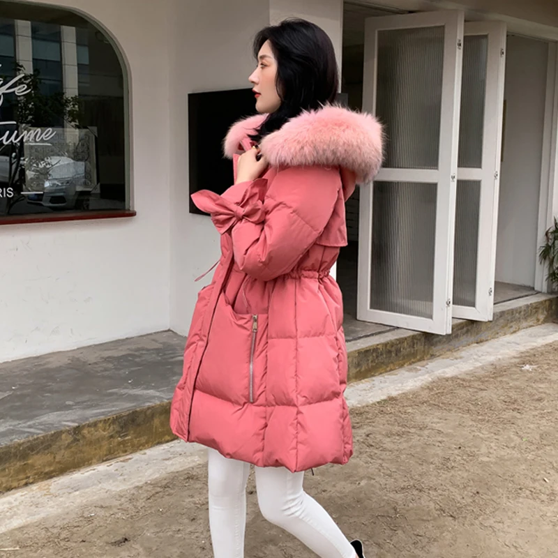 Fitaylor 2020 Winter 90% White Duck Down Parka Women Large Natural Fur Collar Hooded Down Jacket Female Warm Sash Tie Up Coats
Fitaylor 2020 Winter 90% White Duck Down Parka Women Large Natural Fur Collar Hooded Down Jacket Female Warm Sash Tie Up Coats