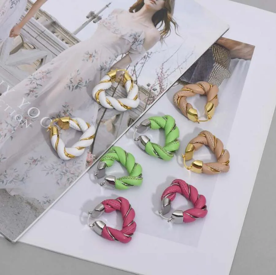 Triangle color leather earrings new twist geometry gorgeous ladies classic summer women advanced eardrop
Triangle color leather earrings new twist geometry gorgeous ladies classic summer women advanced eardrop