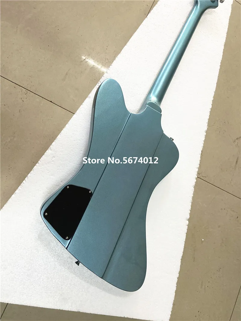 High quality customized gold grain light blue jazz vibrato electric guitar heritage classic ebony fingerboard free shipping
High quality customized gold grain light blue jazz vibrato electric guitar heritage classic ebony fingerboard free shipping