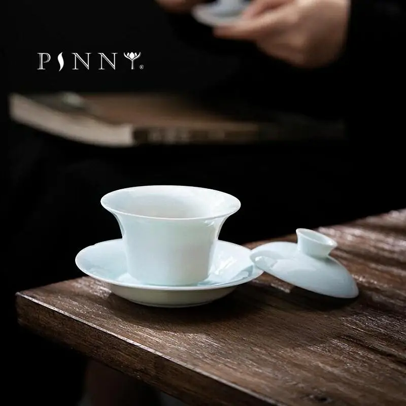 PINNY Celadon Kung Fu Gaiwan Hand Made Ceramic Thin Tire Tea Tureen Retro China Porcelain Large Tea Bowl
PINNY Celadon Kung Fu Gaiwan Hand Made Ceramic Thin Tire Tea Tureen Retro China Porcelain Large Tea Bowl