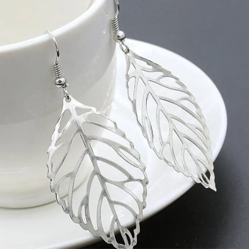 2022 New Fashion Wholesale Jewelry Hollow Metal Leaves Dangling Long Statement Drop Earrings For Women Pendants Jewelry
2022 New Fashion Wholesale Jewelry Hollow Metal Leaves Dangling Long Statement Drop Earrings For Women Pendants Jewelry