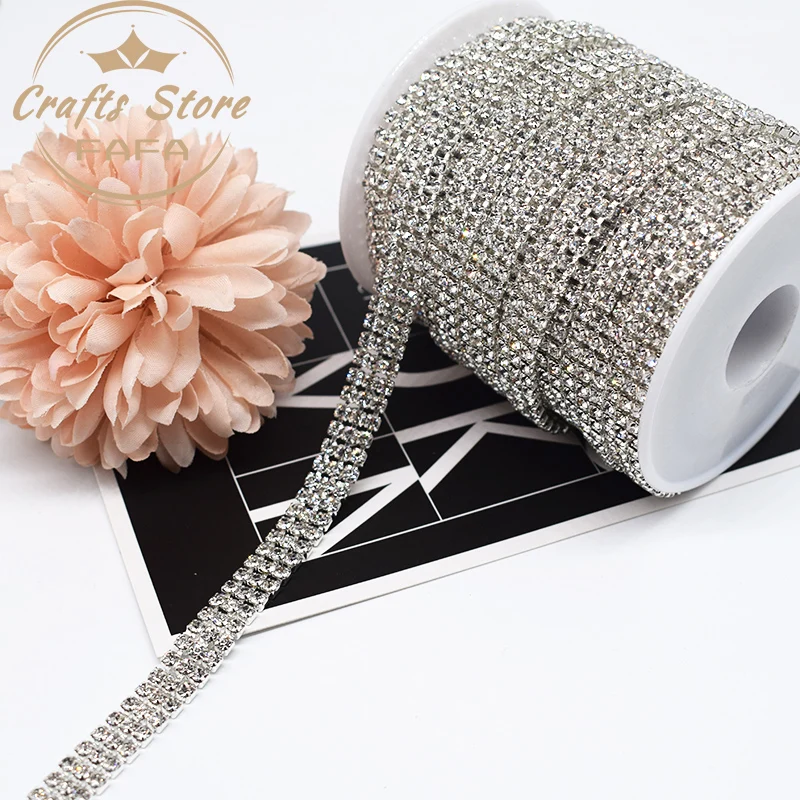 3mm Three Row Silver Base Clear White Color Glass Crystal Rhinestones Chain for DIY Garment Sew on Decoration
3mm Three Row Silver Base Clear White Color Glass Crystal Rhinestones Chain for DIY Garment Sew on Decoration