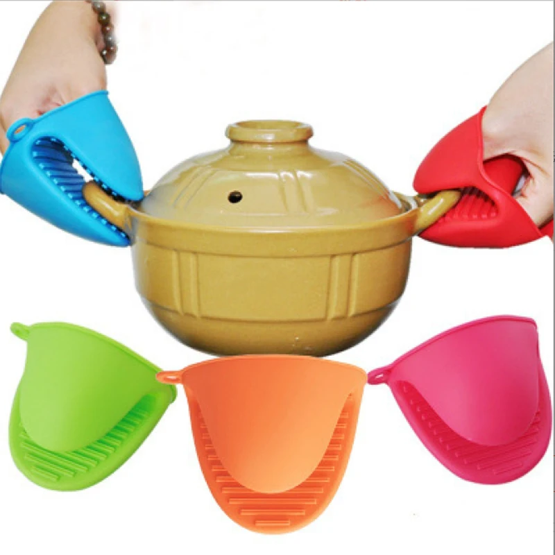 New One Piece Silicone Anti-scalding Oven Gloves Mitts Kitchen Silicone Gloves Tray Dish Bowl Holder Baking Insulation Hand Clip
New One Piece Silicone Anti-scalding Oven Gloves Mitts Kitchen Silicone Gloves Tray Dish Bowl Holder Baking Insulation Hand Clip