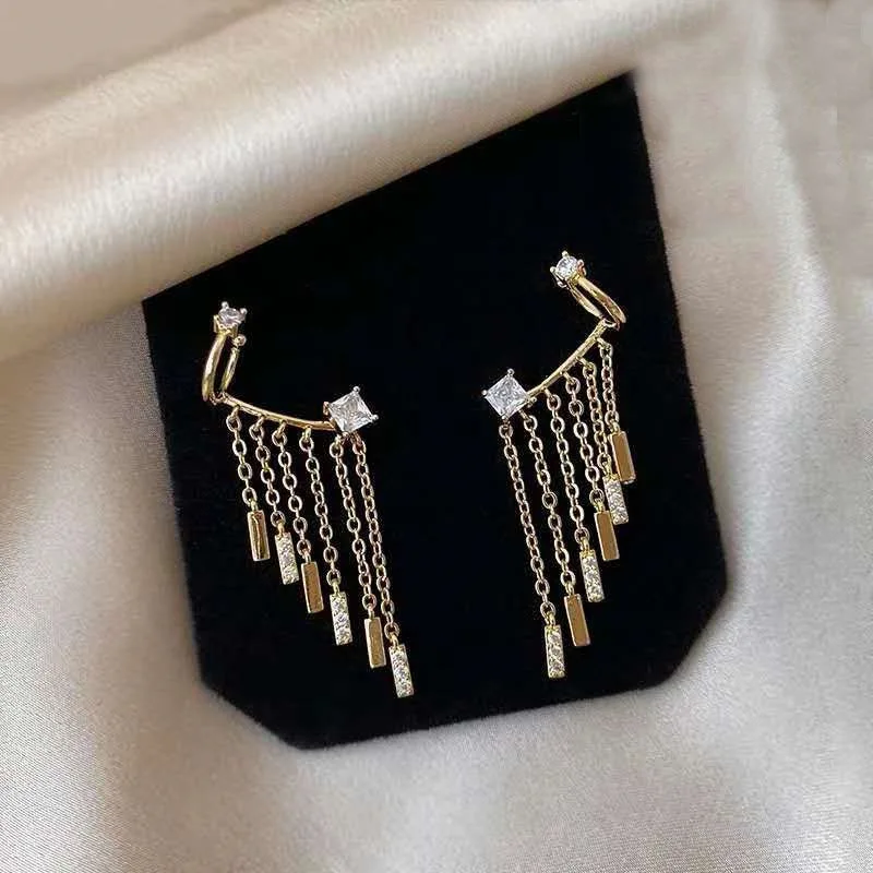 2020 New Women's Earrings Delicate Temperament Elegant Tassels Earrings for Women Bijoux Korean boucle Gifts Jewelry Wholesale
2020 New Women's Earrings Delicate Temperament Elegant Tassels Earrings for Women Bijoux Korean boucle Gifts Jewelry Wholesale