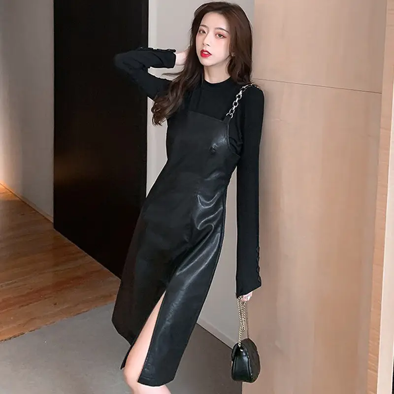 PU Leather Spaghetti Strap Dress 2021 Spring And Autumn New Fashion French Slim Mid-Length Split Dress Women Sexy Robes M699
PU Leather Spaghetti Strap Dress 2021 Spring And Autumn New Fashion French Slim Mid-Length Split Dress Women Sexy Robes M699