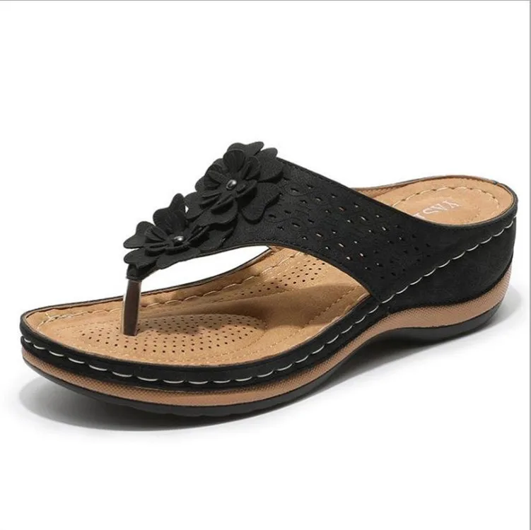 Summer Carved Flip Flops for Women Shoes with Wedge Heels Flip-flops Large Size Slipper Women Sandals
Summer Carved Flip Flops for Women Shoes with Wedge Heels Flip-flops Large Size Slipper Women Sandals