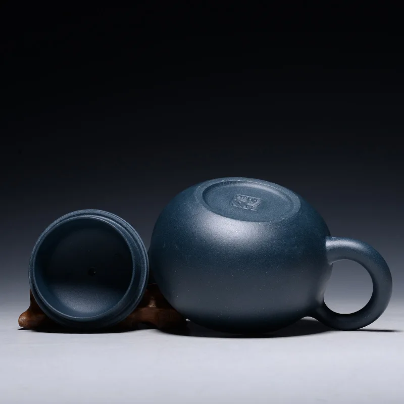 Chinese yixing tea pot Handmade purple clay xishi zisha teapot ore beauty kettle Custom tea set Ball hole filter 180ml MJ 
Chinese yixing tea pot Handmade purple clay xishi zisha teapot ore beauty kettle Custom tea set Ball hole filter 180ml MJ