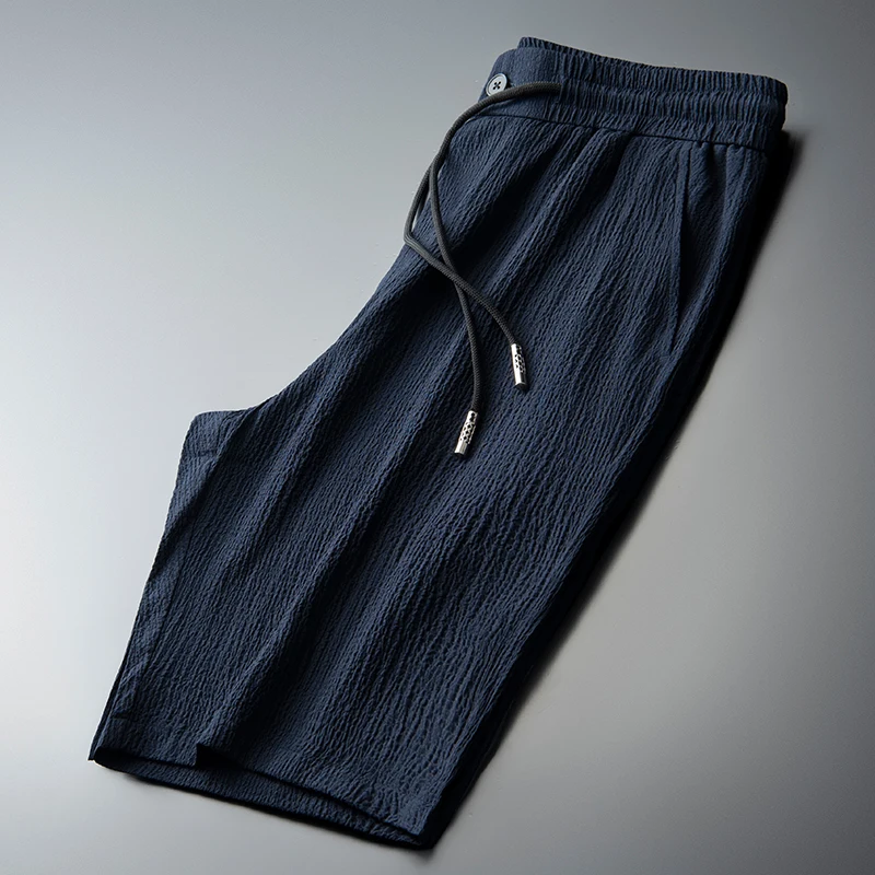 Шорты мужские с эластичным поясом, роскошные дышащие удобные, длина до колена, ткань с морщинами, размеры до 4xl, летние
Шорты мужские с эластичным поясом, роскошные дышащие удобные, длина до колена, ткань с морщинами, размеры до 4xl, летние