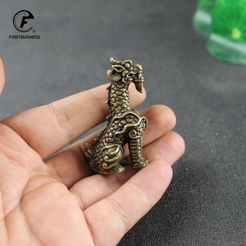 Lucky Mythical Beast Chao Feng Statue Bronze Ornament Desk Decorations Copper Animal Miniatures Figurines Antique Crafts Decors
Lucky Mythical Beast Chao Feng Statue Bronze Ornament Desk Decorations Copper Animal Miniatures Figurines Antique Crafts Decors
