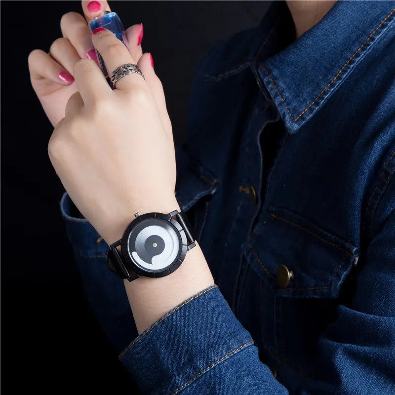 Creative trend hot style authentic brand belt watch men watch lovers with quartz watch fashion and personality
Creative trend hot style authentic brand belt watch men watch lovers with quartz watch fashion and personality