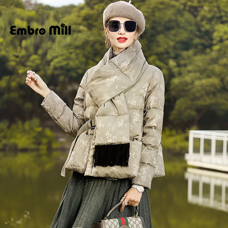 Winter New Short Down Jacket Vintage Style Scarf Collar Long Sleeve Loose Warm Woman Down Jacket S-XL
Winter New Short Down Jacket Vintage Style Scarf Collar Long Sleeve Loose Warm Woman Down Jacket S-XL