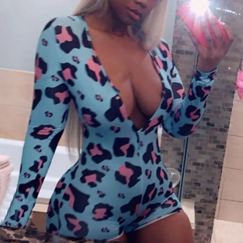 Donuts Short Jumpsuits V-neck Pijamas Women Sexy Onesie For Adults Plus Size Party Club Rompers Pijama Mujer Lingerie
Donuts Short Jumpsuits V-neck Pijamas Women Sexy Onesie For Adults Plus Size Party Club Rompers Pijama Mujer Lingerie