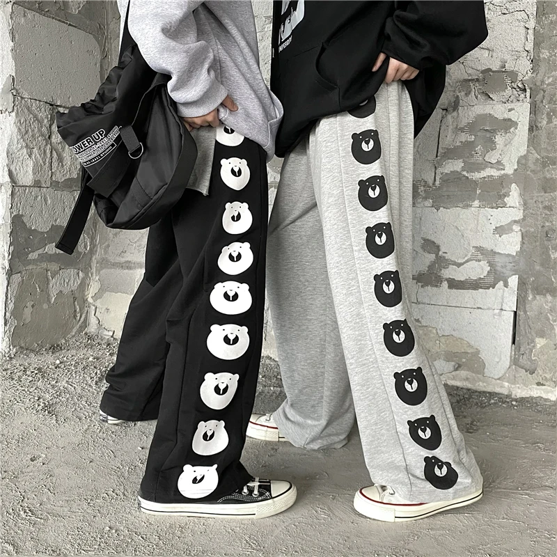 Women'S Clothing Korean Fashion Wide Leg Pants Cartoon Pattern Bear Print Ladies Trousers Harajuku Loose Sweatpants Joggers 2021
Women'S Clothing Korean Fashion Wide Leg Pants Cartoon Pattern Bear Print Ladies Trousers Harajuku Loose Sweatpants Joggers 2021