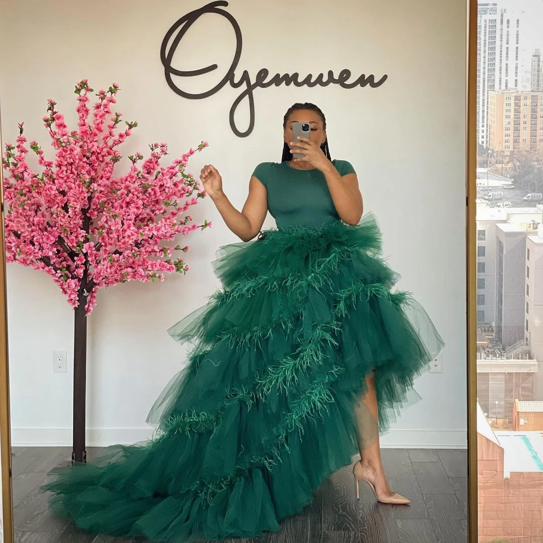 Asymmetrical Tulle Skirts With Feathers Ruffles Tiered Ball Gown For Black Girls Extra Puffy Party Birthday Gown
Asymmetrical Tulle Skirts With Feathers Ruffles Tiered Ball Gown For Black Girls Extra Puffy Party Birthday Gown
