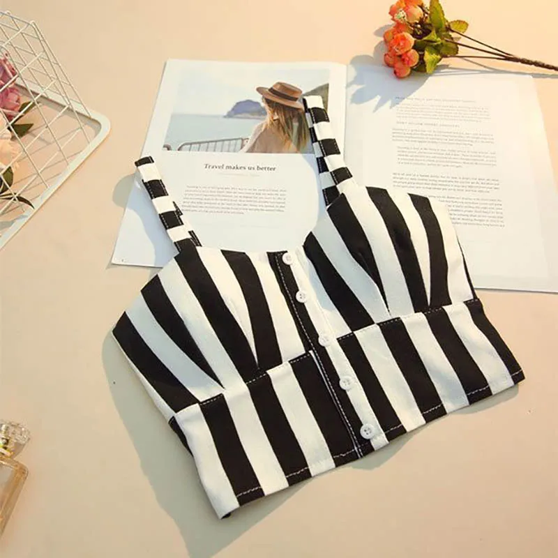 Button Plus Size Stripe Pattern Crop Top Women Camis Halter Top Camisole 2021 Summer Sexy Sleeveless Slim Low Chest Clothing 
Button Plus Size Stripe Pattern Crop Top Women Camis Halter Top Camisole 2021 Summer Sexy Sleeveless Slim Low Chest Clothing