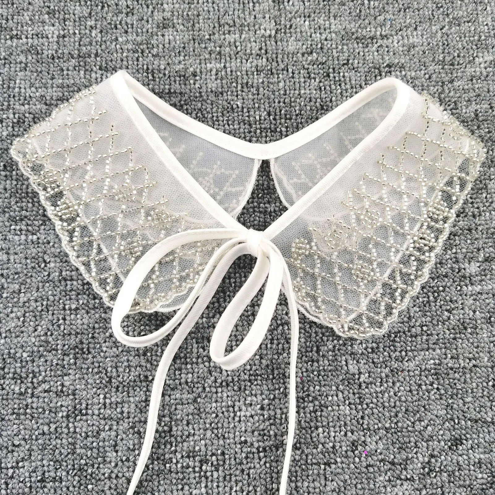 Women Fake Collar For Shirt Blouse Tops Beads Embroidery Bow Tie Applique Detachable Collars Female Cloud Shoulder Doll Collar
Women Fake Collar For Shirt Blouse Tops Beads Embroidery Bow Tie Applique Detachable Collars Female Cloud Shoulder Doll Collar