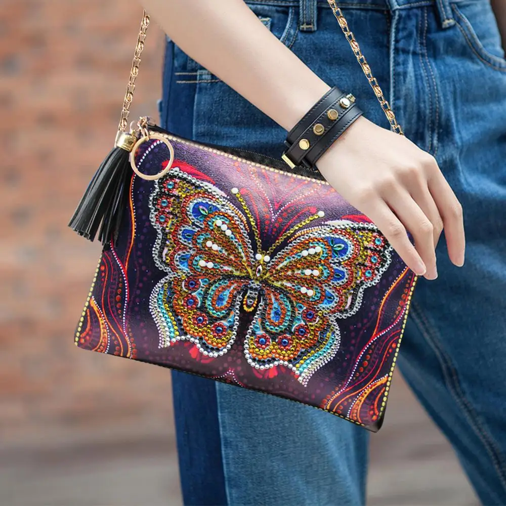 5D DIY Diamond Painting Chain Bags Butterfly Special Shaped Wallet Diamond Embroidery Handmade Women Gifts
5D DIY Diamond Painting Chain Bags Butterfly Special Shaped Wallet Diamond Embroidery Handmade Women Gifts
