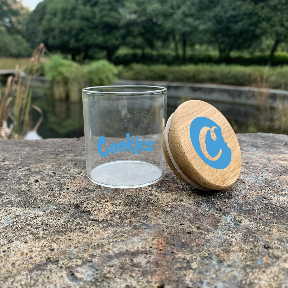 Cookies New Sealing Strip Moisturizing Glass Herb Jar Bamboo and Wood Lid Cigarette Accessories Weed Tobacco Storage Box
Cookies New Sealing Strip Moisturizing Glass Herb Jar Bamboo and Wood Lid Cigarette Accessories Weed Tobacco Storage Box