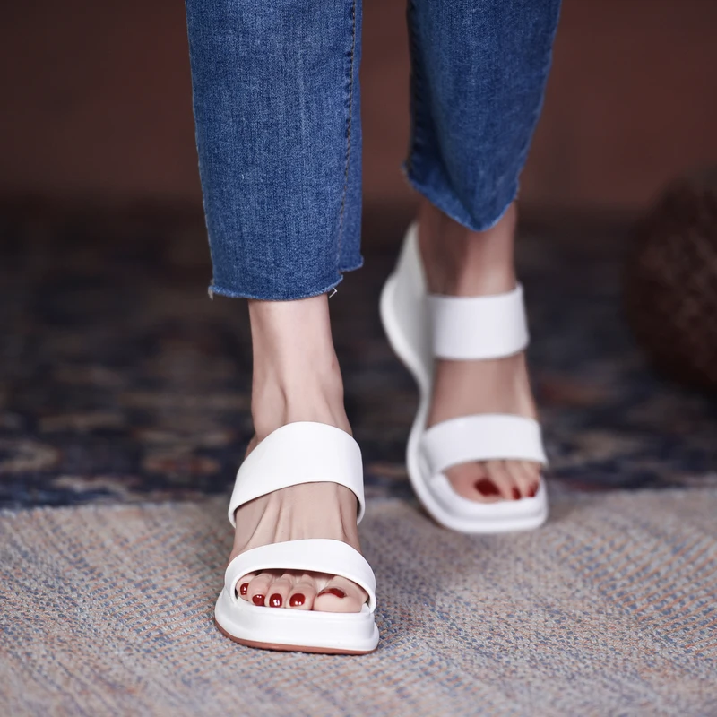 Shoes Ladies' Slippers Platform Women Heels On A Wedge Rubber Flip Flops Pantofle Luxury Slides High Hawaiian 2021 Designer
Shoes Ladies' Slippers Platform Women Heels On A Wedge Rubber Flip Flops Pantofle Luxury Slides High Hawaiian 2021 Designer