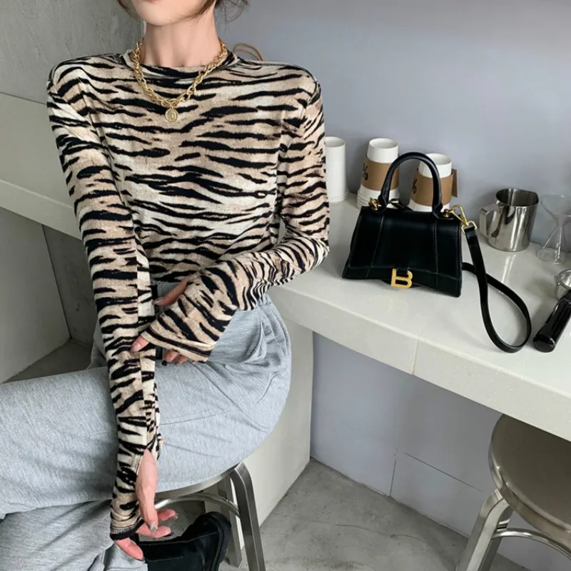 Women T-shirt Fashion Leopard Print O Neck Tshirt Autumn Long Sleeve Shirts Party Ladies Clothes Womens Shirts
Women T-shirt Fashion Leopard Print O Neck Tshirt Autumn Long Sleeve Shirts Party Ladies Clothes Womens Shirts