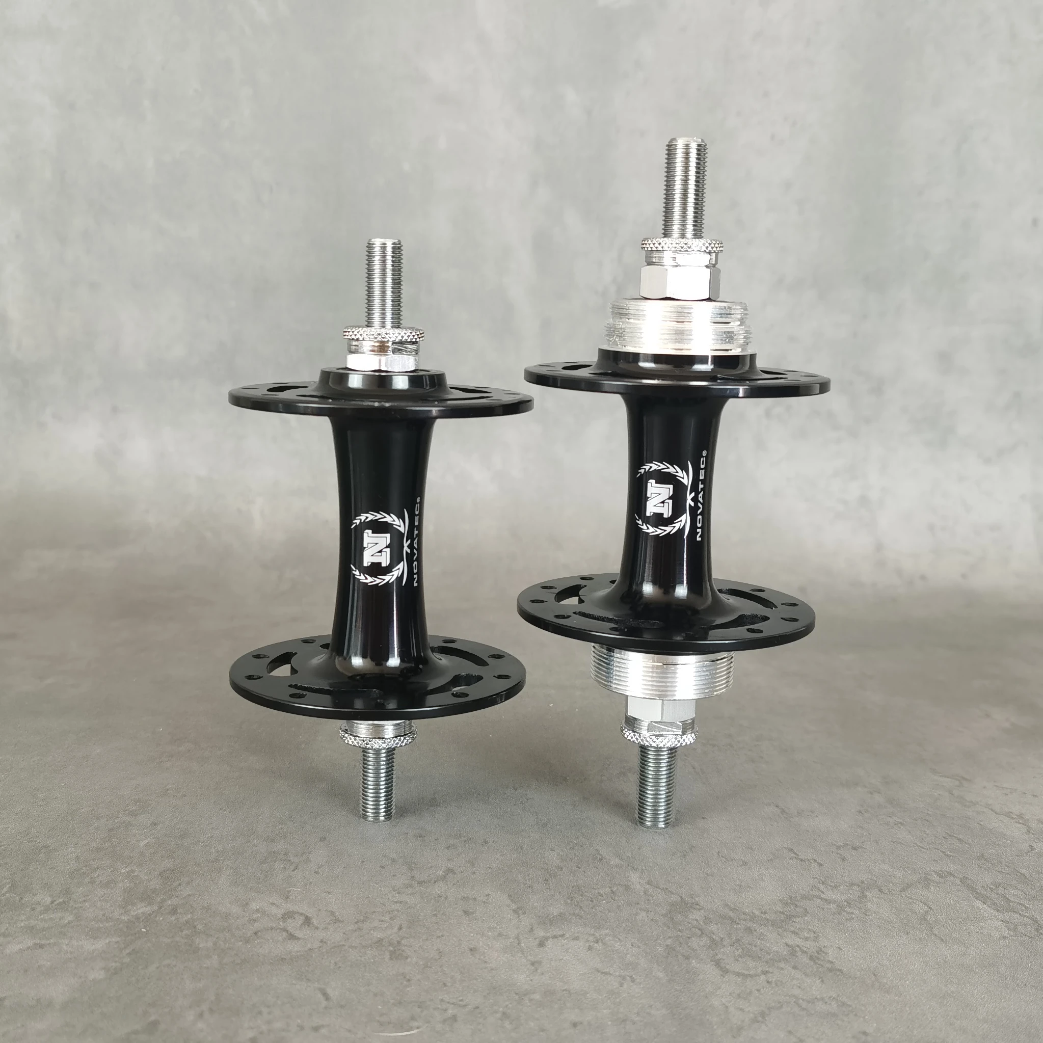 Novatec A165SBT/A166SBT single speed bike hub fixed gear street bike/track bike hubs 20/24 32/32 holes alloy track hubs
Novatec A165SBT/A166SBT single speed bike hub fixed gear street bike/track bike hubs 20/24 32/32 holes alloy track hubs
