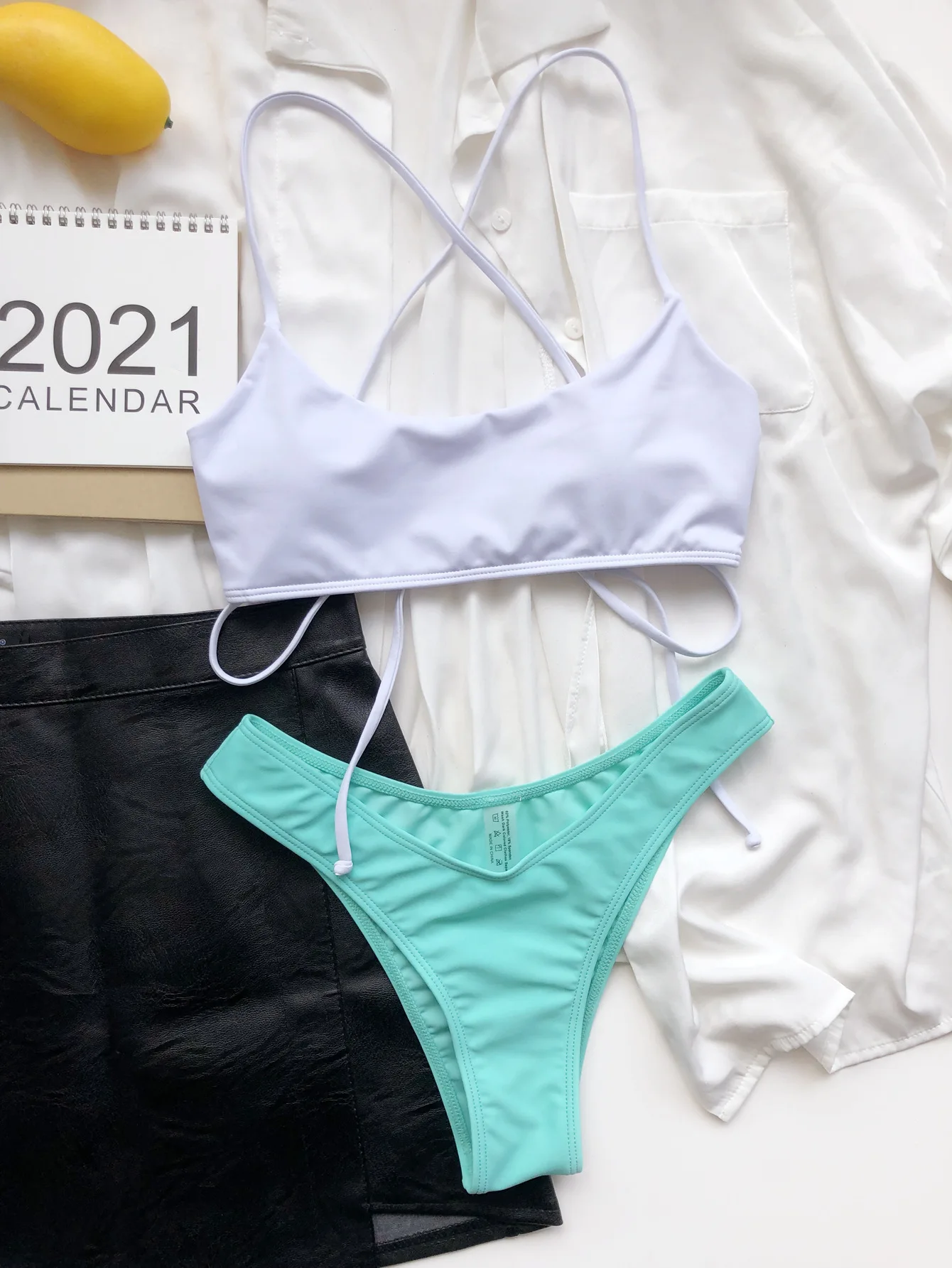 Sexy Brazilian Thong Bikini 2021 Micro Swimwear Women Swimsuit Push Up Micro Bikinis Set Swimming Beachwear Bathing Suit Summer
Sexy Brazilian Thong Bikini 2021 Micro Swimwear Women Swimsuit Push Up Micro Bikinis Set Swimming Beachwear Bathing Suit Summer