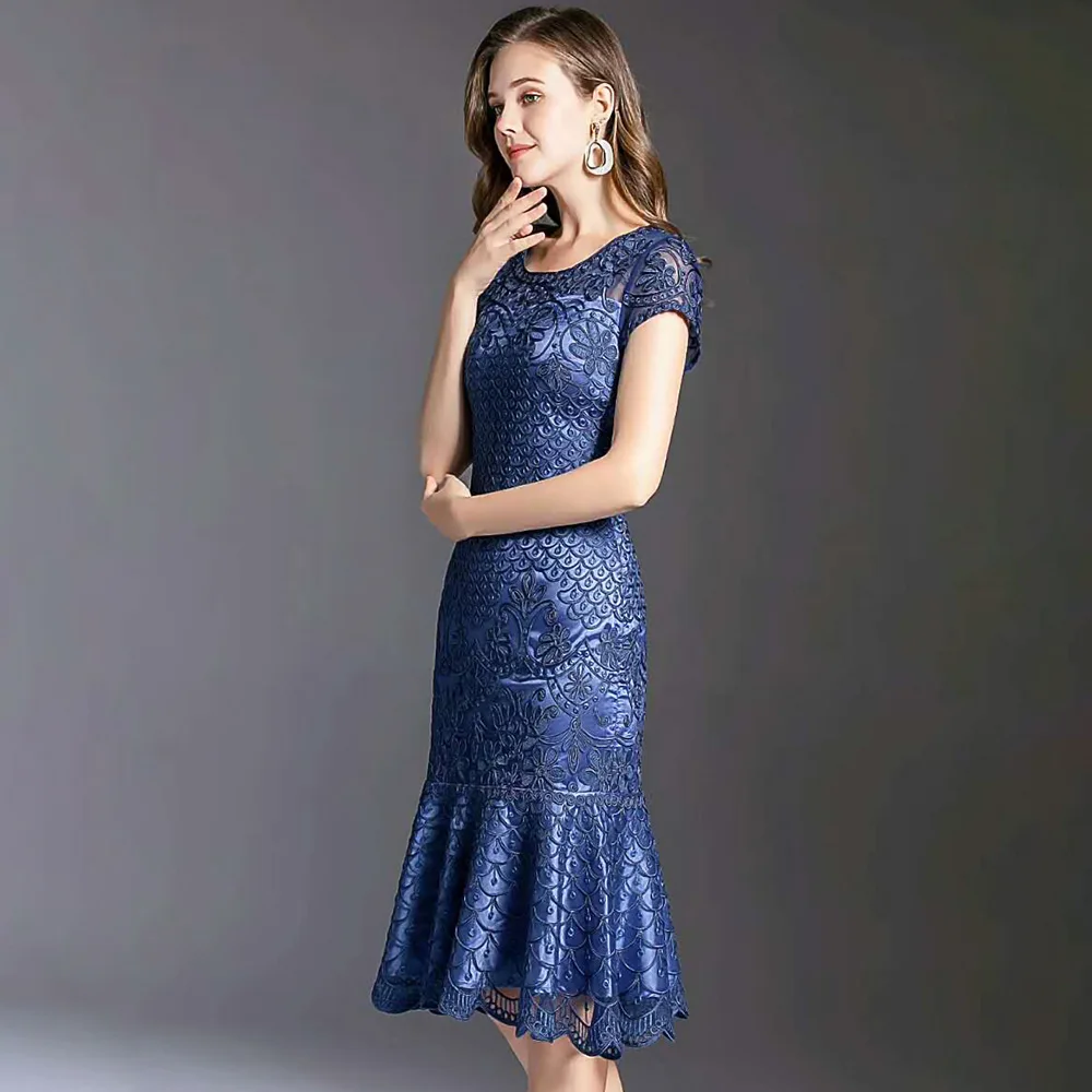XXXXL Vestidos De Fiesta 2020 Summer Fashionable Women O-Neck Allover Appliques Embroidery Short Sleeve Midi Blue Dress
XXXXL Vestidos De Fiesta 2020 Summer Fashionable Women O-Neck Allover Appliques Embroidery Short Sleeve Midi Blue Dress