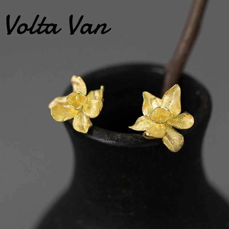 Женские серьги-гвоздики из серебра 925 пробы в виде цветка
Женские серьги-гвоздики из серебра 925 пробы в виде цветка