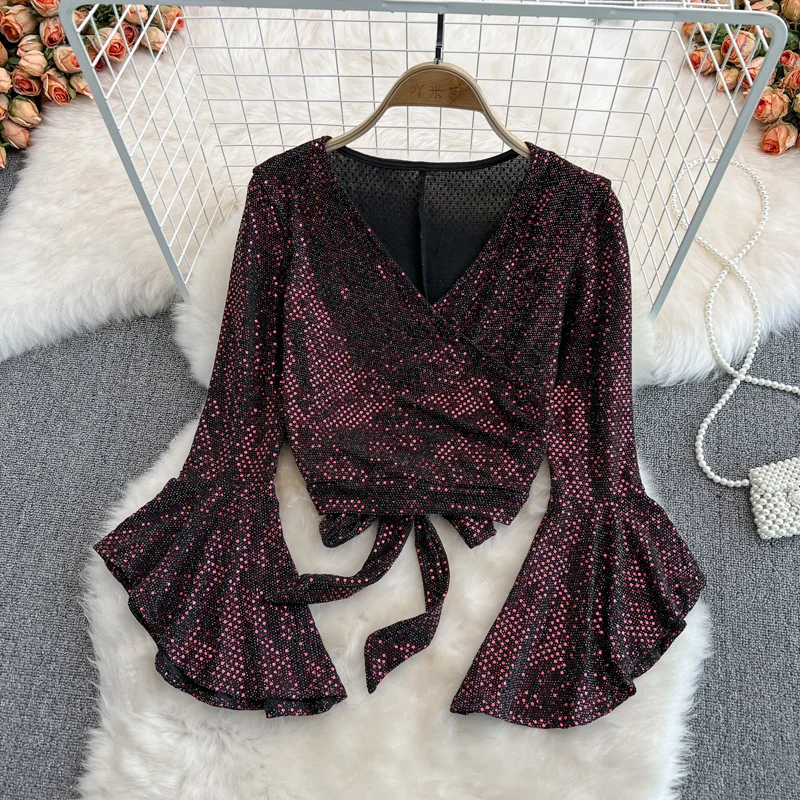 Sexy V-neck Sequin Short Top Women's Spring 2022 New Long Sleeve Shiny Top French Horn Sleeve Close Waist Lace Up Short T-shirt
Sexy V-neck Sequin Short Top Women's Spring 2022 New Long Sleeve Shiny Top French Horn Sleeve Close Waist Lace Up Short T-shirt