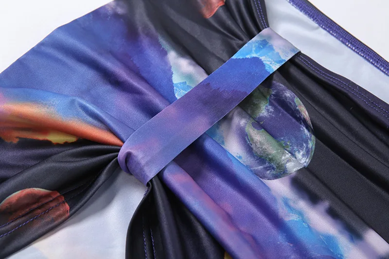 2021 Sleeveless Halter Hollow Out Backless Print T-shirt Skirt 2 Piece Matching Sets Spring Summer Women Sexy Party Wear
2021 Sleeveless Halter Hollow Out Backless Print T-shirt Skirt 2 Piece Matching Sets Spring Summer Women Sexy Party Wear
