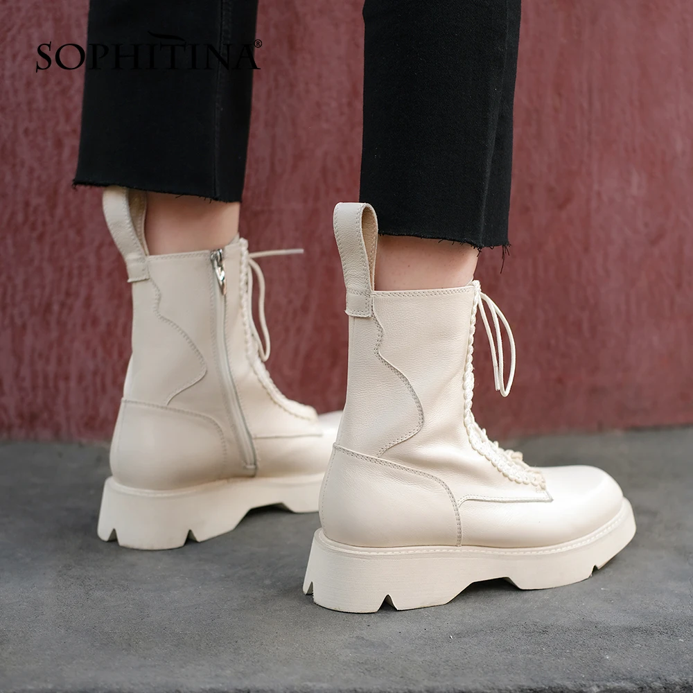 SOPHITINA Casual Ankle Boots High Quality Cow Leather Round Toe Lace-up Zipper Women Shoes Anti-skid Warm Platform Boots MO656
SOPHITINA Casual Ankle Boots High Quality Cow Leather Round Toe Lace-up Zipper Women Shoes Anti-skid Warm Platform Boots MO656