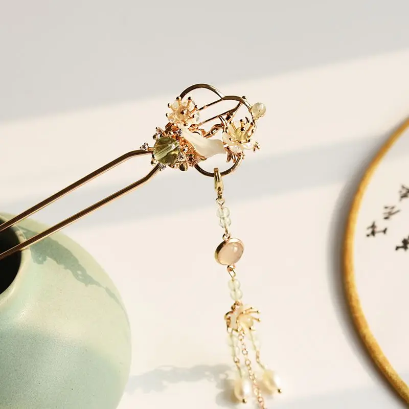 Vintage Luxury Hair Fork Fresh Water Pearl Hair Fork Clip Hair Accessory Hanfu Hairpin Hair Clip Hair Chopstick with Rhinestone 
Vintage Luxury Hair Fork Fresh Water Pearl Hair Fork Clip Hair Accessory Hanfu Hairpin Hair Clip Hair Chopstick with Rhinestone