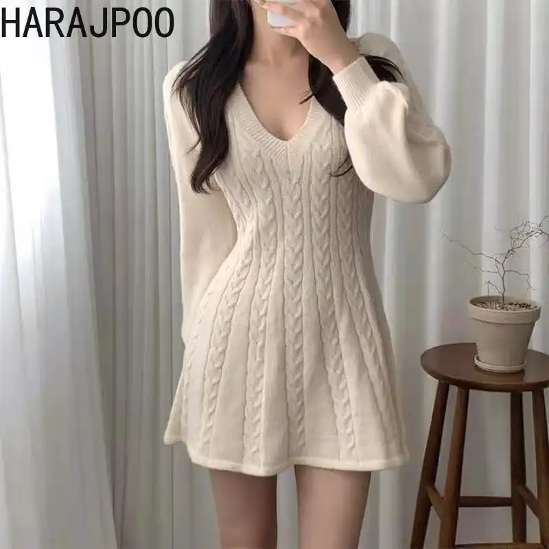 Harajpoo Female Dress Hemp Pattern Short Autumn Winter 2021 French Vintage A Line Solid Color Knit Sweater Sexy V Neck Dresses
Harajpoo Female Dress Hemp Pattern Short Autumn Winter 2021 French Vintage A Line Solid Color Knit Sweater Sexy V Neck Dresses