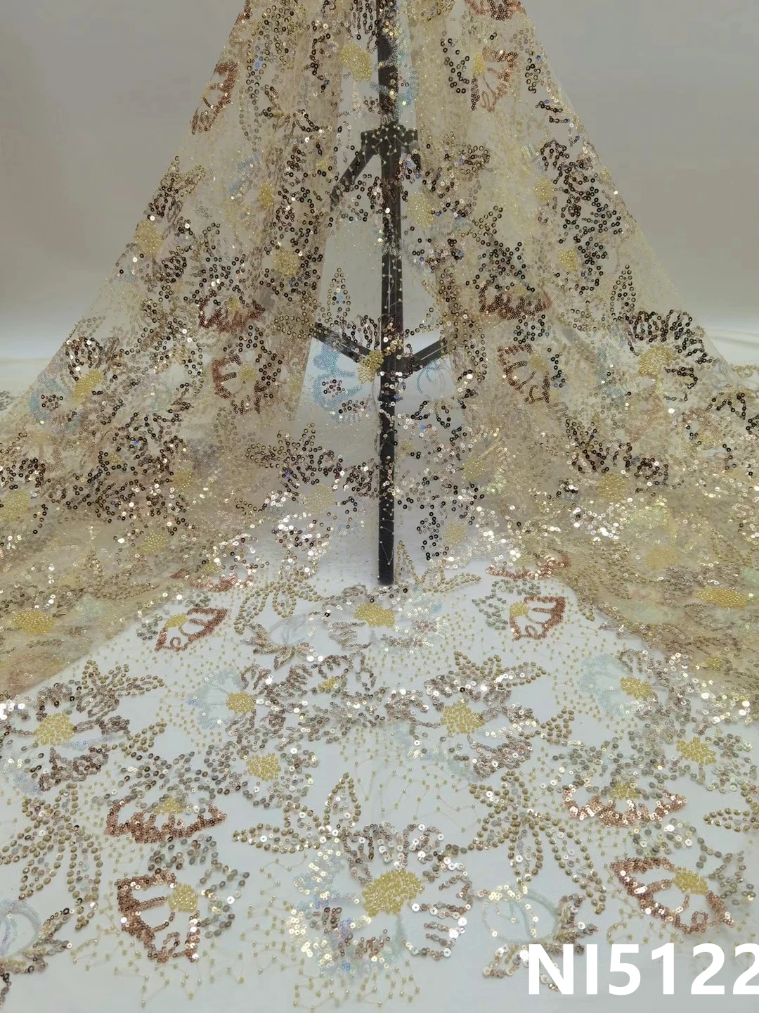 Кружевная ткань XIYA высшего качества с блестками, сетчатая кружевная ткань, Нигерия, сетчатая кружевная ткань для свадебной вечеринки, Африк...
Кружевная ткань XIYA высшего качества с блестками, сетчатая кружевная ткань, Нигерия, сетчатая кружевная ткань для свадебной вечеринки, Африк...