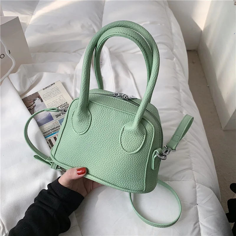 Модная однотонная модная дизайнерская сумка через плечо высокого качества из искусственной кожи с подушкой для женщин 2021 новые кошельки и ... 
Модная однотонная модная дизайнерская сумка через плечо высокого качества из искусственной кожи с подушкой для женщин 2021 новые кошельки и ...