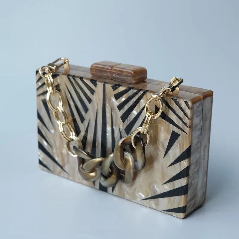 Fashion New Women Messenger Bag Wedding Handbag European Elegant Black White Striped Evening BagsAcrylic Cute Bead Casual Clutch
Fashion New Women Messenger Bag Wedding Handbag European Elegant Black White Striped Evening BagsAcrylic Cute Bead Casual Clutch