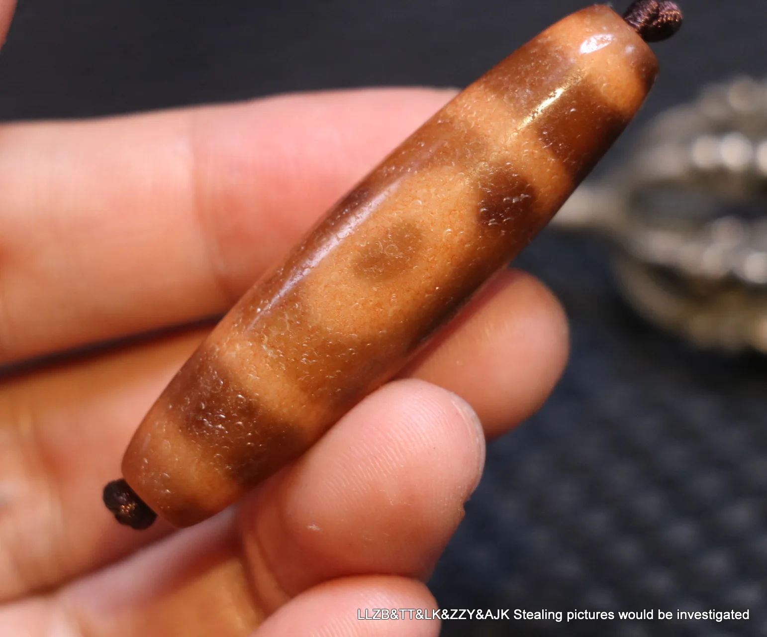 Ultra Magic Power Tibetan Old Agate Ivory Color 3 Buddha Eye dZi Bead Pendant LKbrother Sauces Top Quality F029A
Ultra Magic Power Tibetan Old Agate Ivory Color 3 Buddha Eye dZi Bead Pendant LKbrother Sauces Top Quality F029A