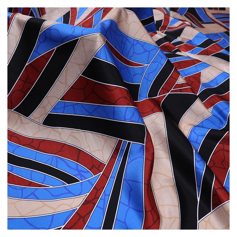Bright Geometric Pattern Mulberry Silk Fabric 140cm Wide Stretch Satin Cheongsam Fabrics
Bright Geometric Pattern Mulberry Silk Fabric 140cm Wide Stretch Satin Cheongsam Fabrics