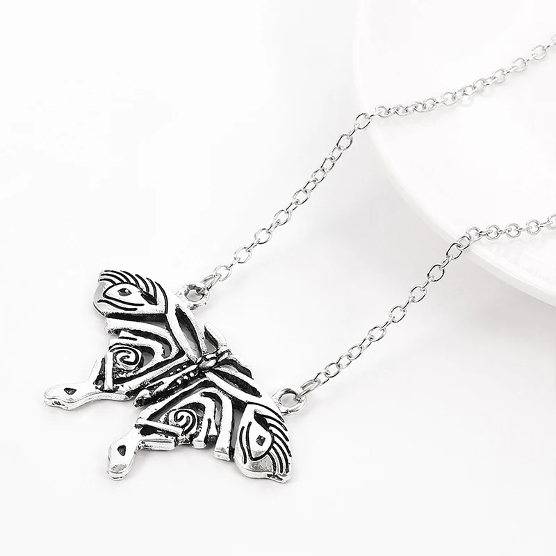 Antique Butterfly Necklace Specimen Vintage Hollow Butterfly Insect Pendant For Women Charm Collar Jewelry Classical Accessories
Antique Butterfly Necklace Specimen Vintage Hollow Butterfly Insect Pendant For Women Charm Collar Jewelry Classical Accessories