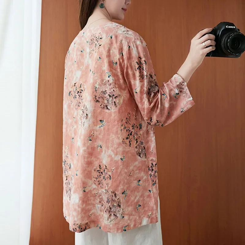 Women Vintage Print Blouses Shirts New Arrival 2021 Summer Chinese Style V-neck Loose Comfortable Female Cotton Linen Tops S2874
Women Vintage Print Blouses Shirts New Arrival 2021 Summer Chinese Style V-neck Loose Comfortable Female Cotton Linen Tops S2874