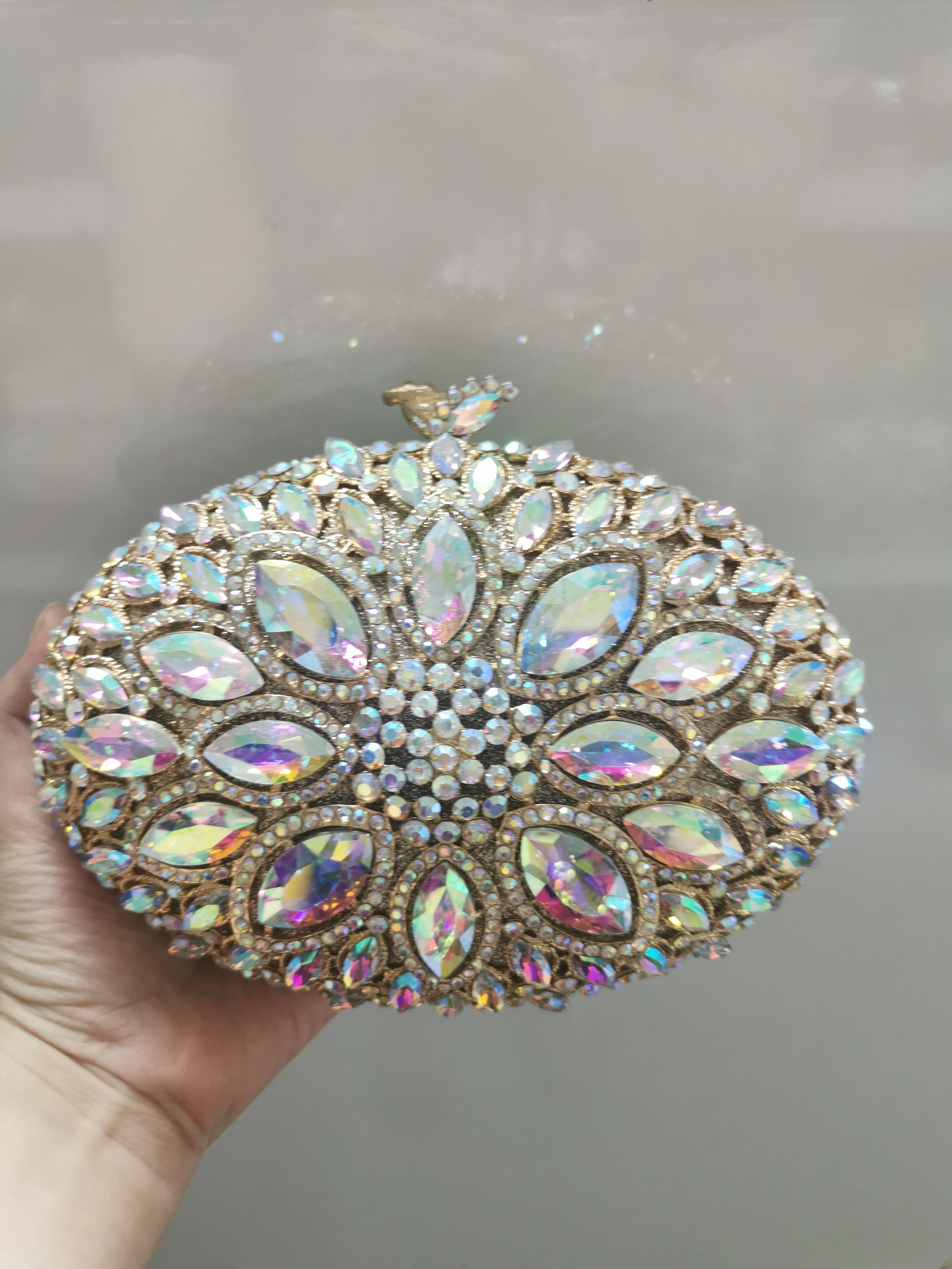 Silver Gold Yellow Green Color Woman Diamond Evening Clutches Bags Female Lady Crystal Handbag Party Wedding Bridal Toted Purses
Silver Gold Yellow Green Color Woman Diamond Evening Clutches Bags Female Lady Crystal Handbag Party Wedding Bridal Toted Purses